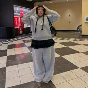 Meet your Posher, Robneja